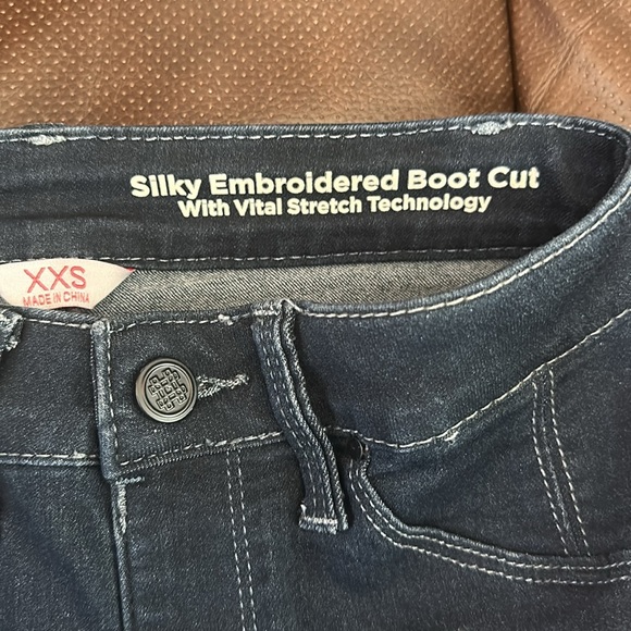 - Laurie Felt Los Angeles Jeans - Picture 7 of 8